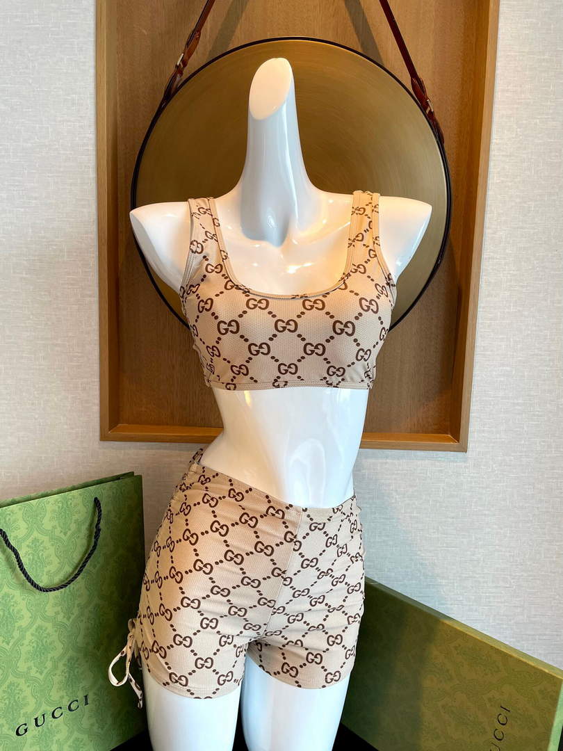 Gucci Women's swimsuit with Gucci Bikini 688999