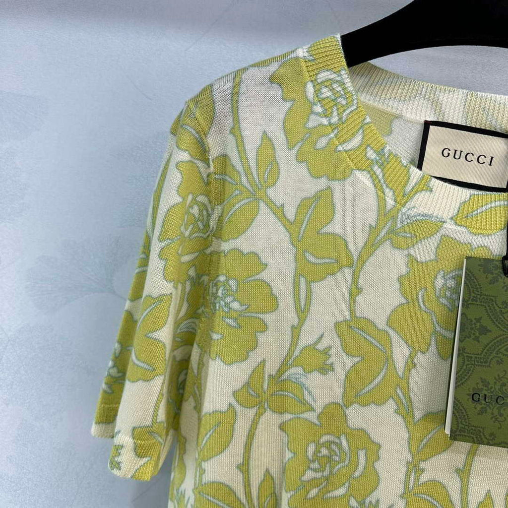 Gucci Women's T-shirt Fashion Clothing G68520