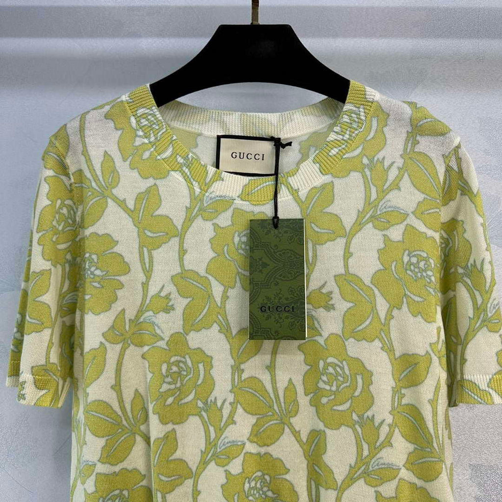 Gucci Women's T-shirt Fashion Clothing G68520