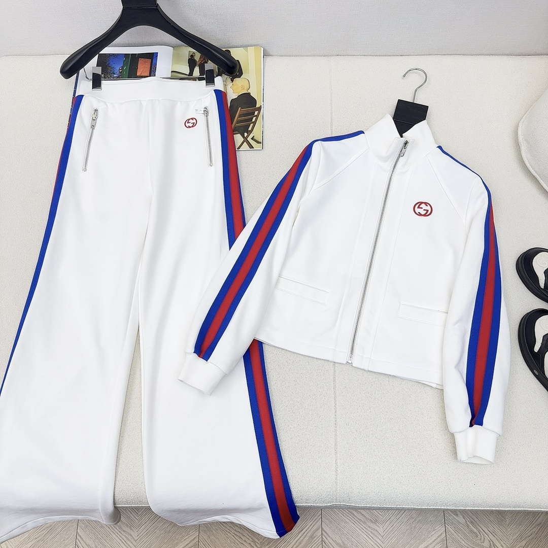Gucci Women's Tracksuit Casual sports suit Clothing G33001