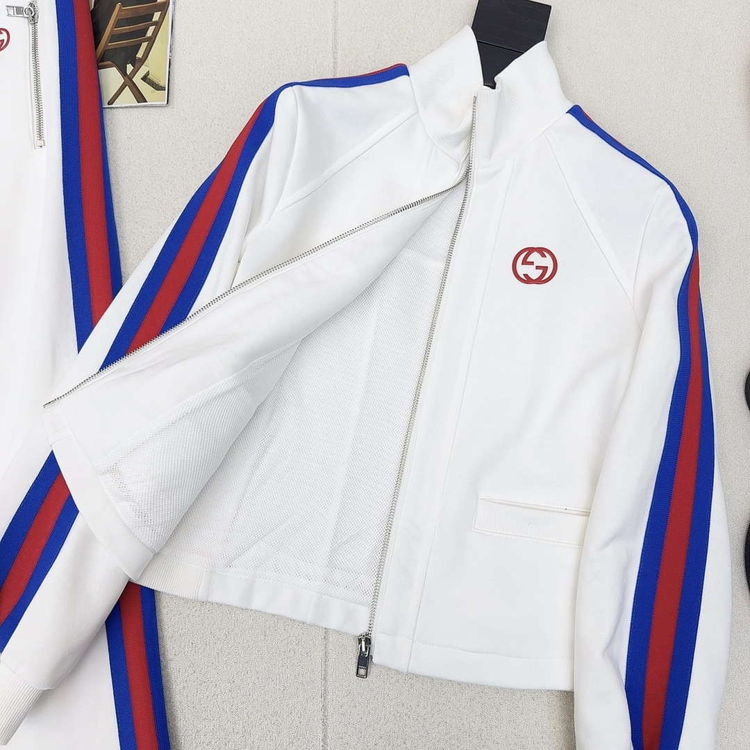 Gucci Women's Tracksuit Casual sports suit Clothing G33001