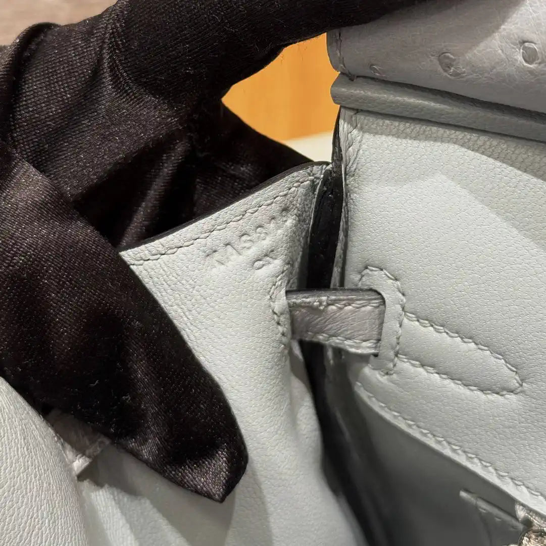 Hermes Birkin Bag Ostrich Leather Fully Handmade H92097