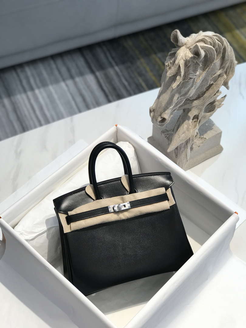 Hermes Birkin Tote Bag Fine grain calfskin Silver H28820