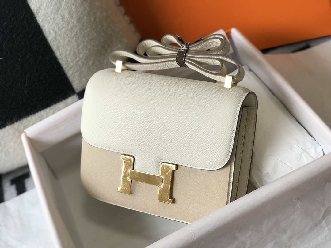 Hermes Constance Cross Body Bag Epsom Leather Gold H28405 - 18CM - View 2