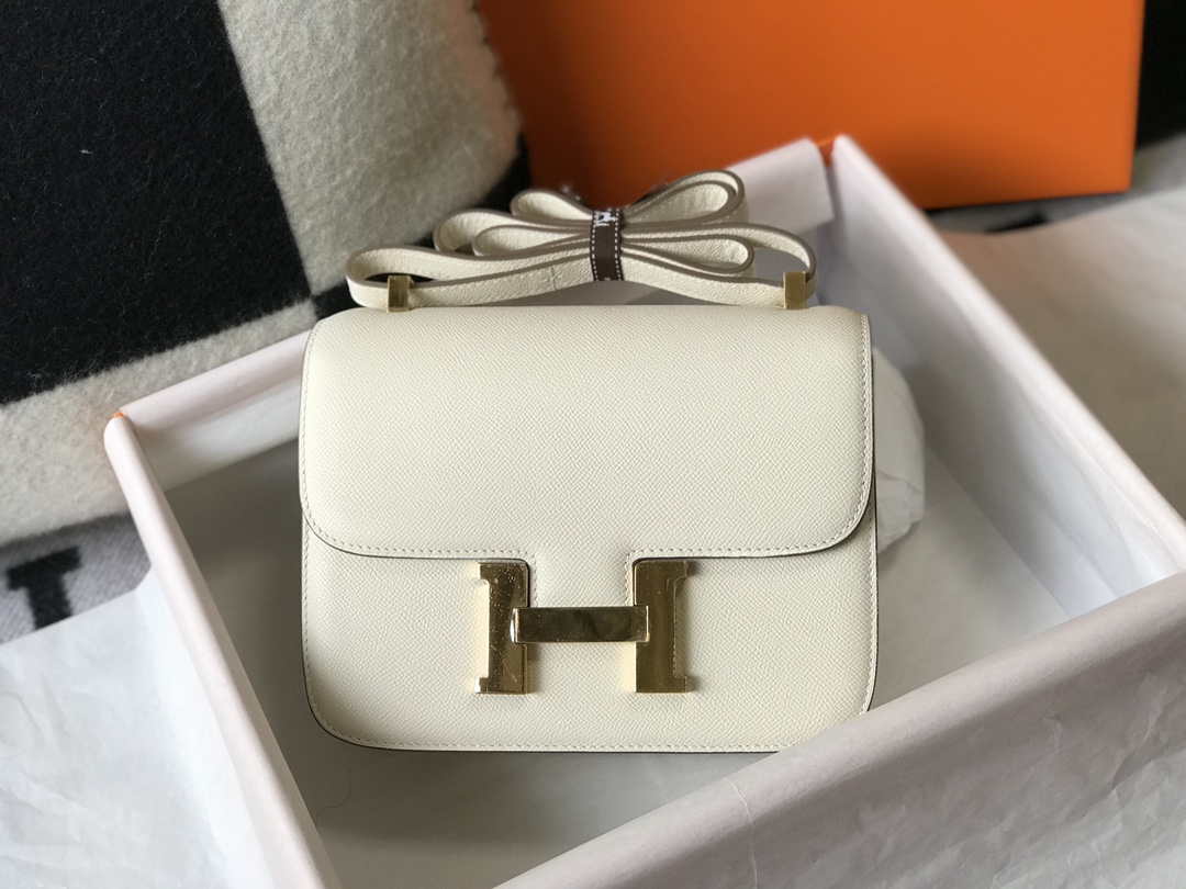 Hermes Constance Cross Body Bag Epsom Leather Gold H28405 - 18CM - View 3