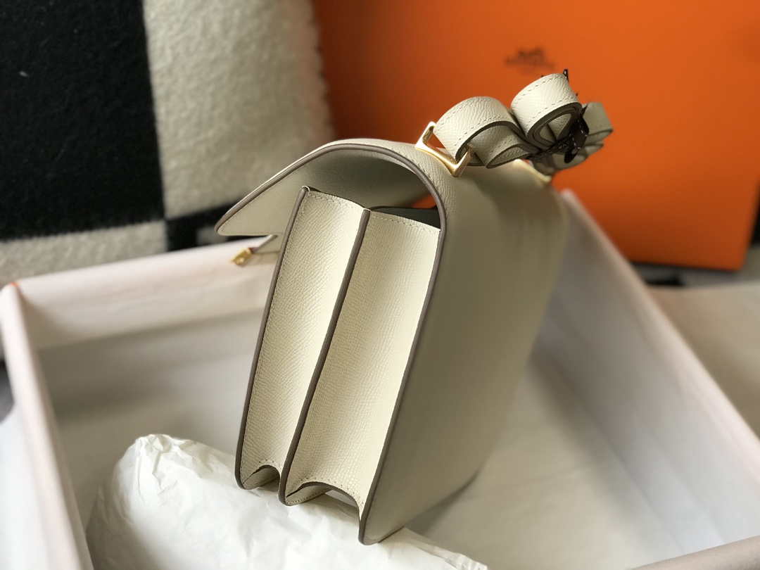 Hermes Constance Cross Body Bag Epsom Leather Gold H28405 - 18CM - View 6