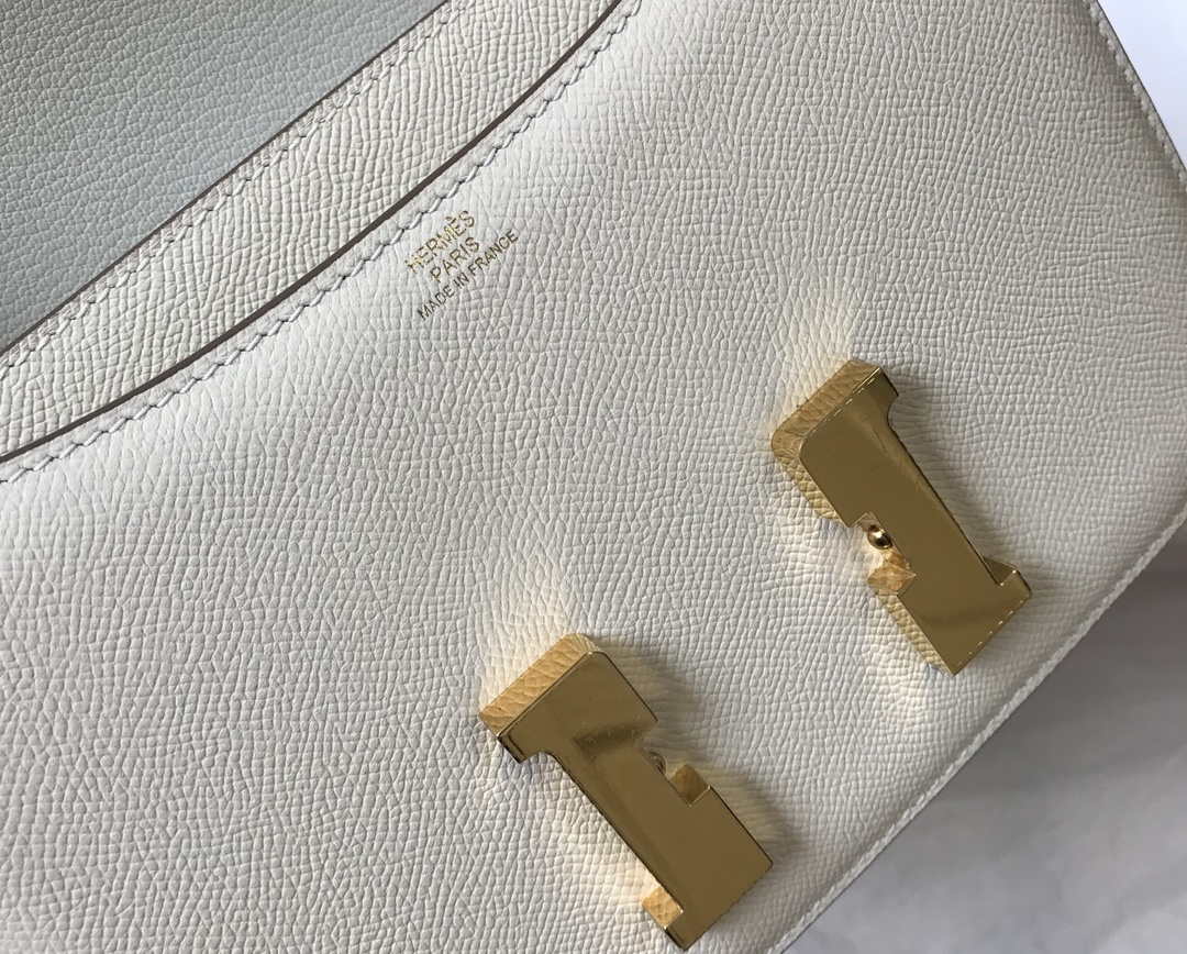 Hermes Constance Cross Body Bag Epsom Leather Gold H28405 - 18CM - View 7