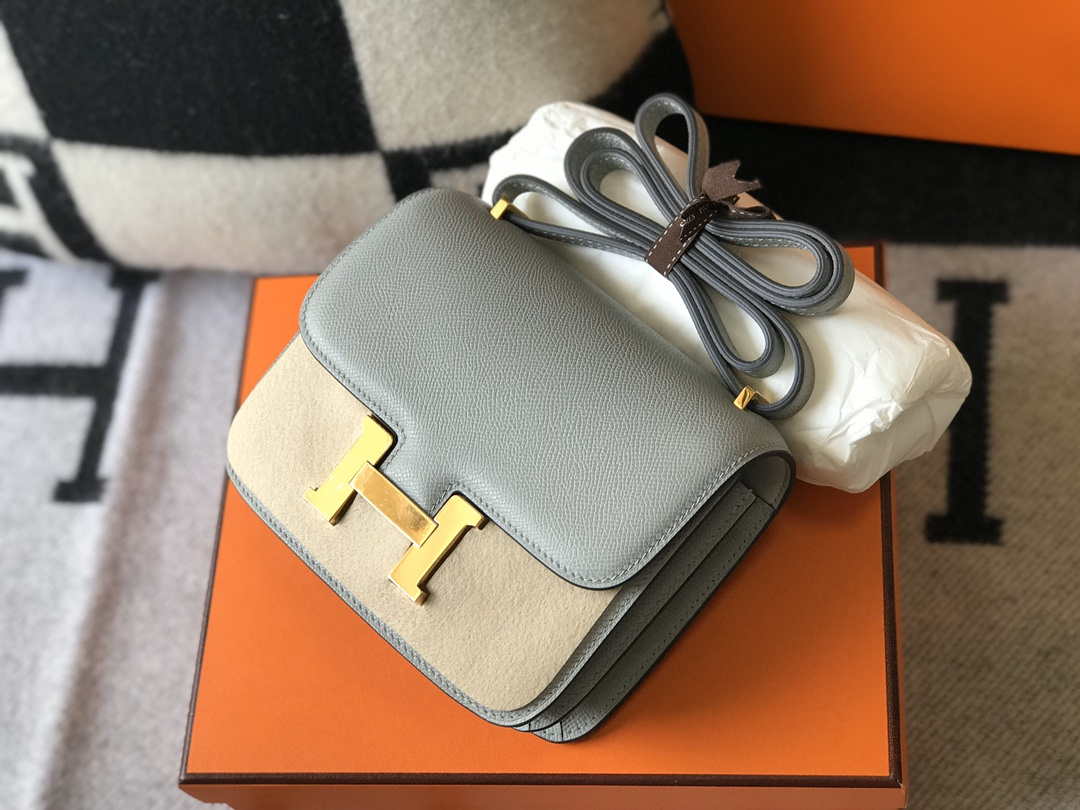 Hermes Constance Cross Body Bag Epsom Leather Gold H28408 - 18CM - View 4
