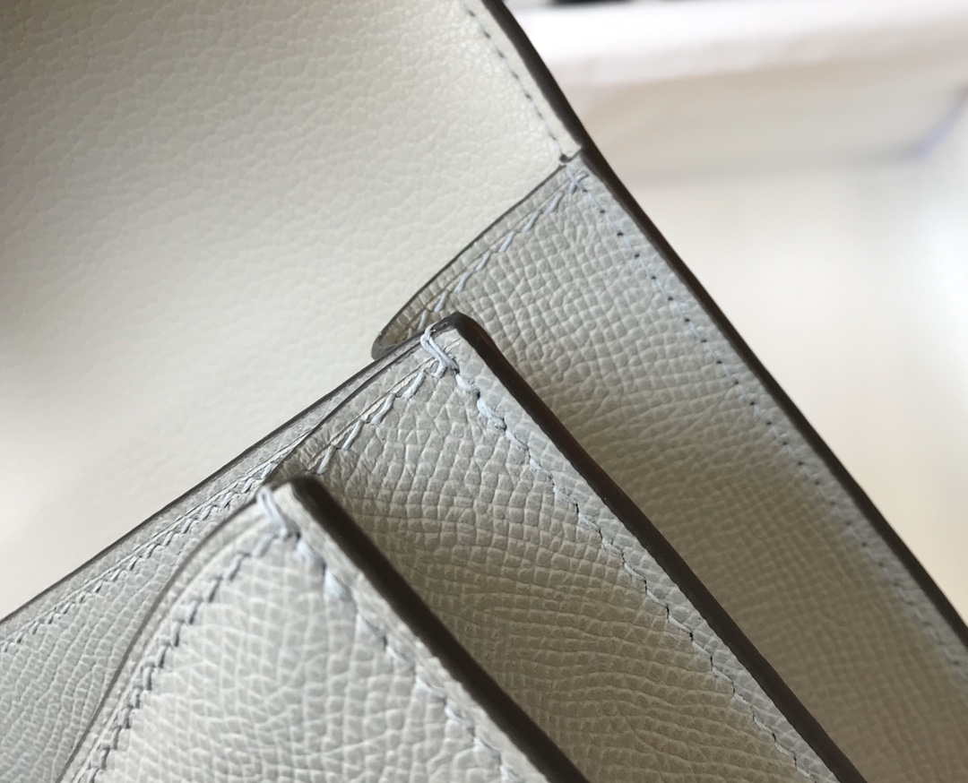 Hermes Constance Cross Body Bag Epsom Leather Gold H28408 - 18CM - View 8