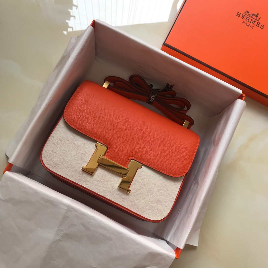 Hermes Constance Cross Body Bag Epsom Leather Gold H28409 - 18CM - View 1