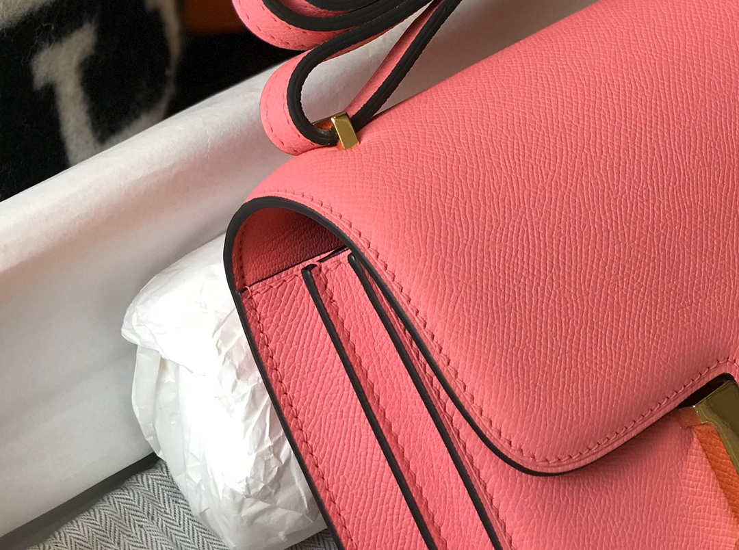 Hermes Constance Cross Body Bag Epsom Leather Gold H28412 - 18CM - View 6
