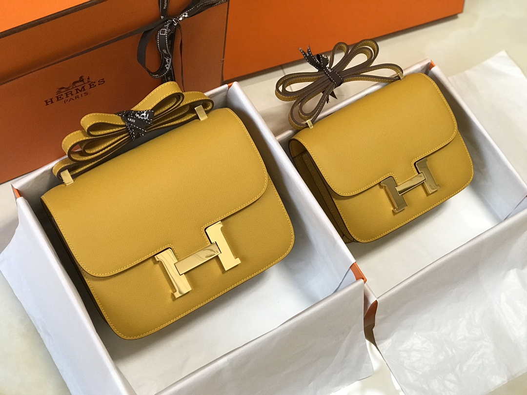 Hermes Constance Cross Body Bag Epsom Leather Gold H28413 - 18CM - View 1