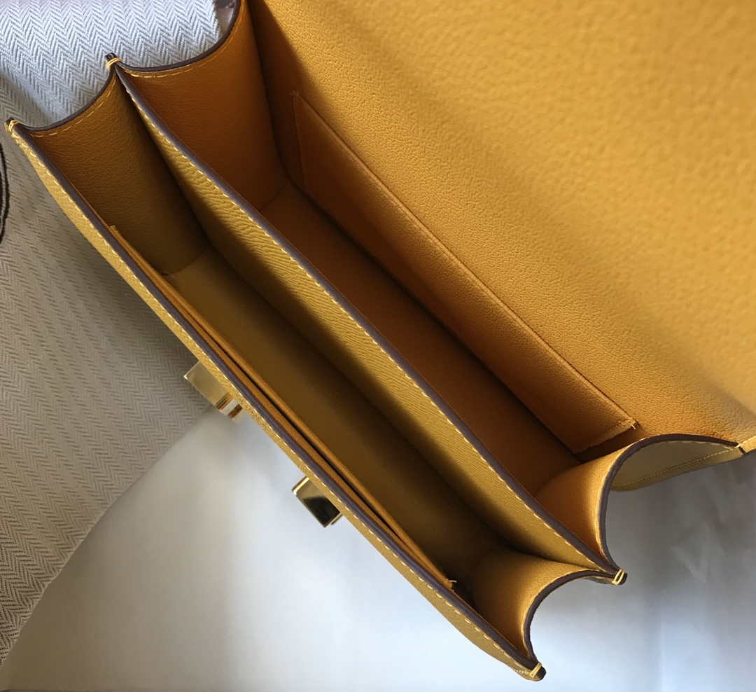 Hermes Constance Cross Body Bag Epsom Leather Gold H28413 - 18CM - View 9