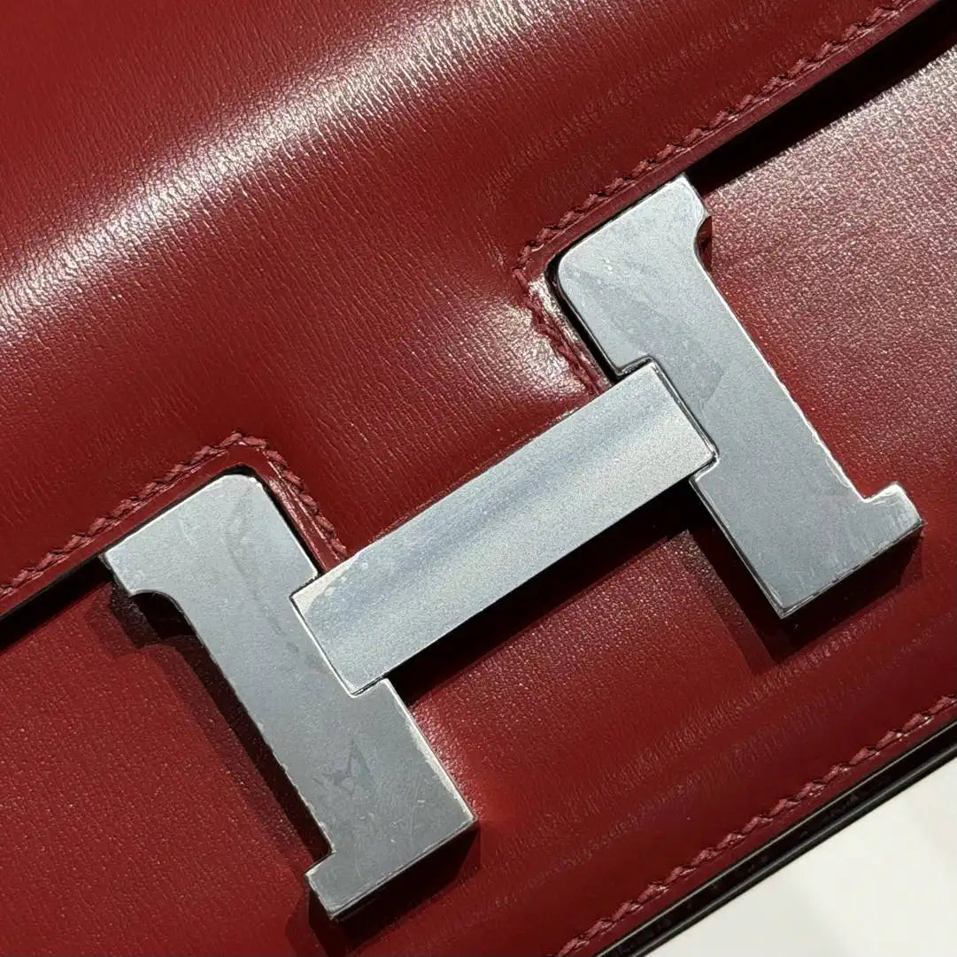 Hermes Constance Shoulder Bags Box Leather Silver H28500
