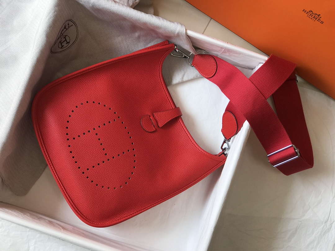 Hermes Evelyne III 29 bag Designer Hermes Shoulder Bag 204851 Red Silver - Default Title - View 3