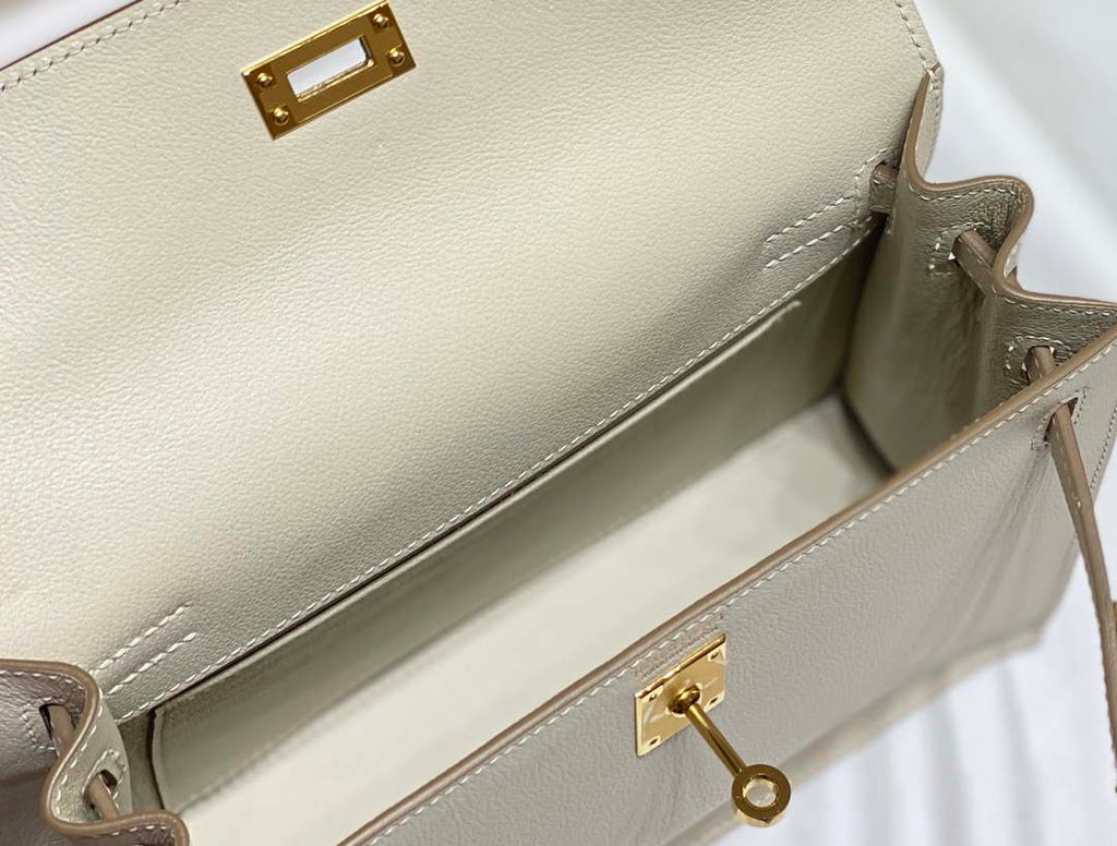 Hermes Evercolor Kelly Danse II 22cm Leather Crossbody Bag H20366 White