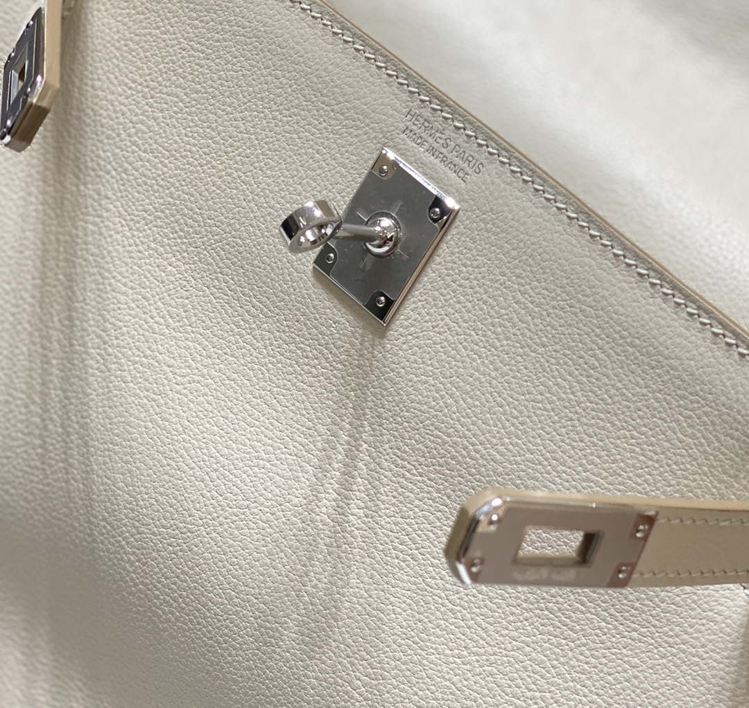 Hermes Evercolor Kelly Danse II 22cm Leather Crossbody Bag H20367 White Silver