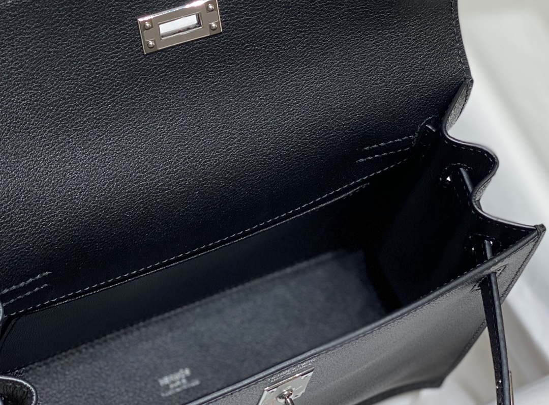 Hermes Evercolor Kelly Danse II 22cm Leather Crossbody Bag H20371 Black Silver