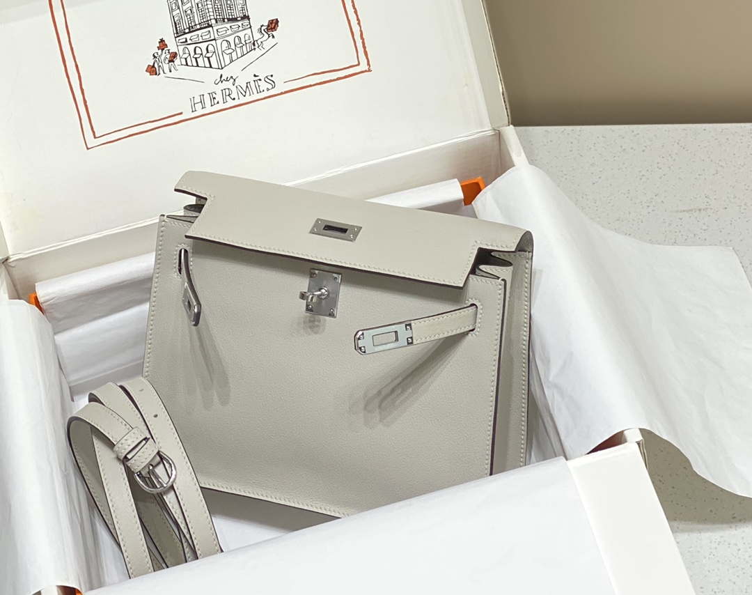 Hermes Evercolor Kelly Danse II 22cm Leather Crossbody Bag H20373 Light Gray Silver