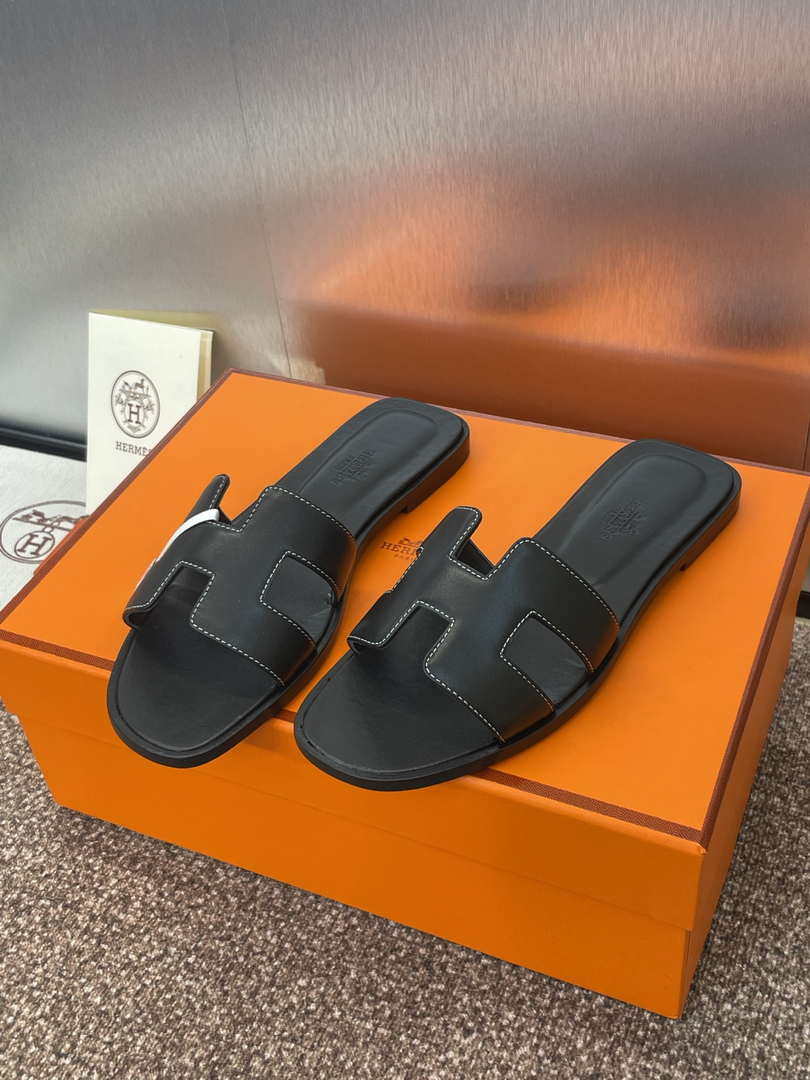 Hermes H021056Zv03340 Women Oran Sandal H33615