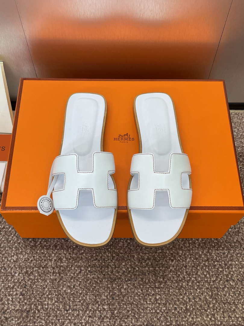 Hermes H021056Zv03340 Women Oran Sandal H33616