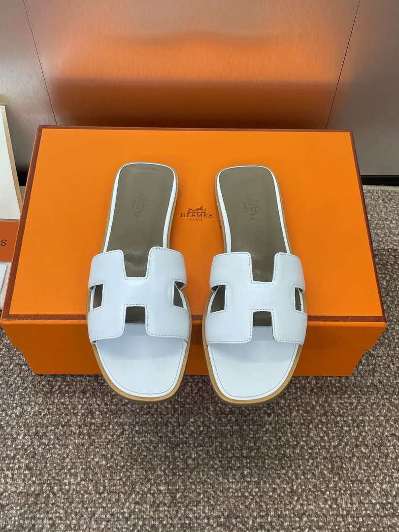 Hermes H021056Zv03340 Women Oran Sandal H33618