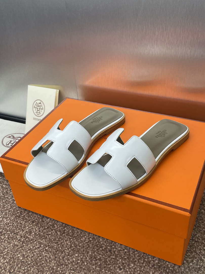 Hermes H021056Zv03340 Women Oran Sandal H33618