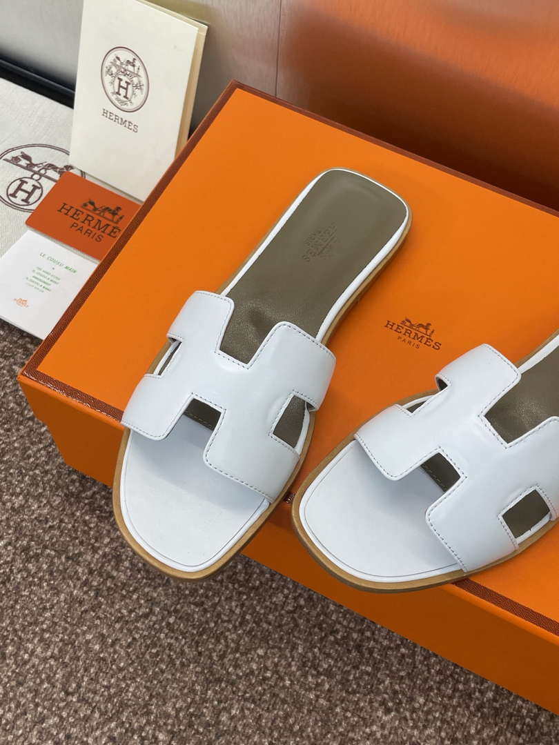 Hermes H021056Zv03340 Women Oran Sandal H33618