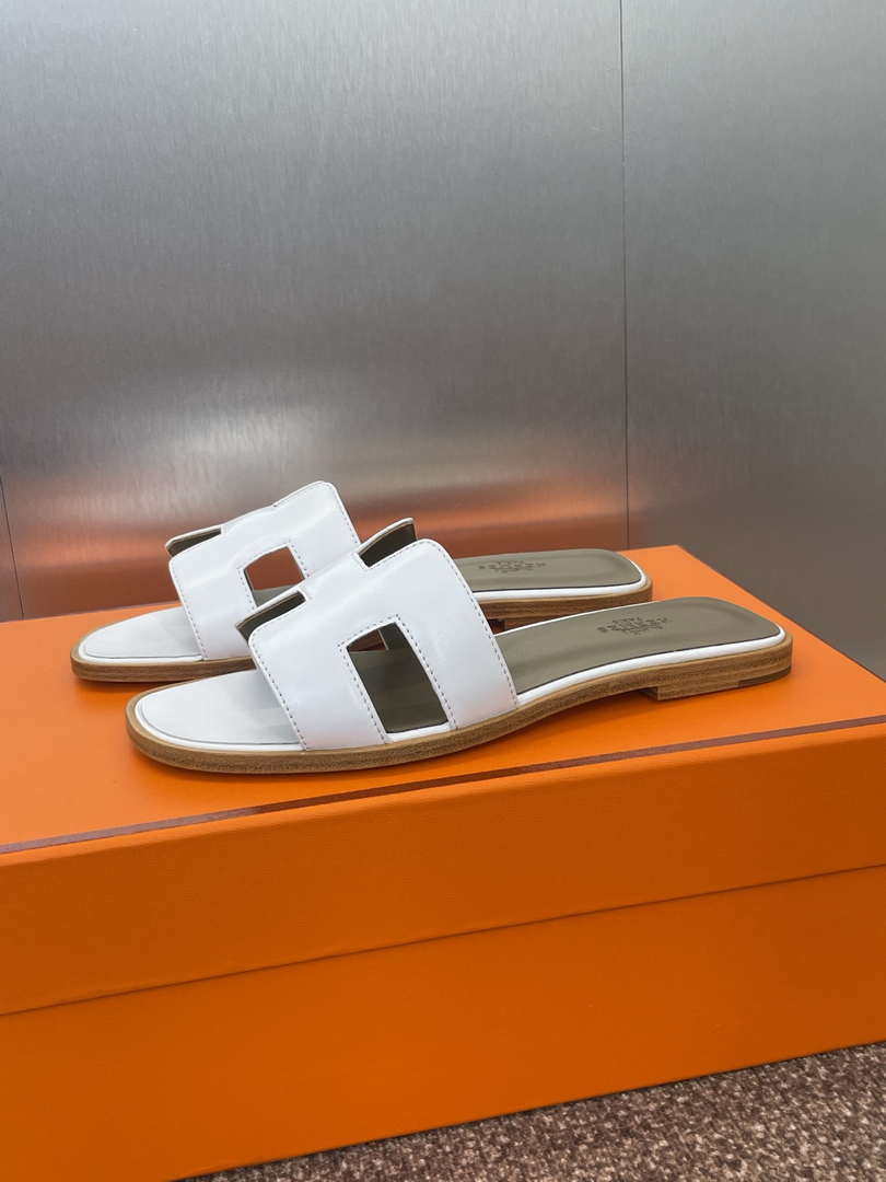 Hermes H021056Zv03340 Women Oran Sandal H33618