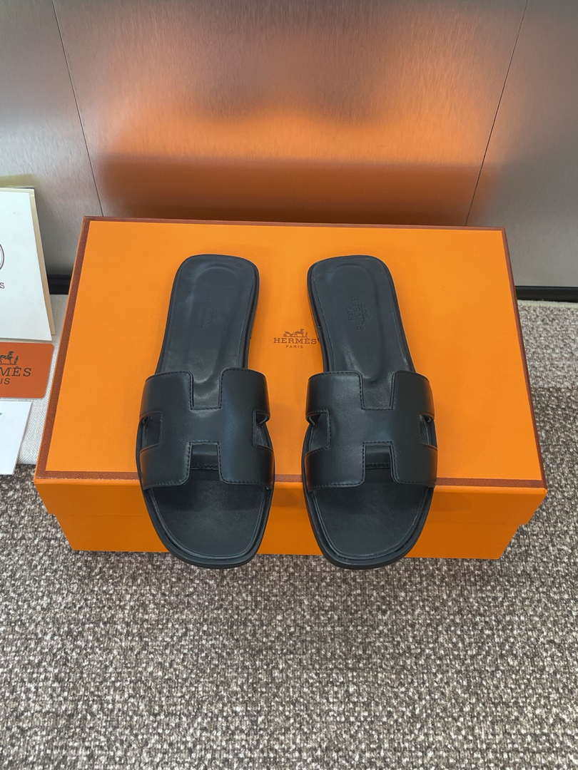 Hermes H021056Zv03340 Women Oran Sandal H33625