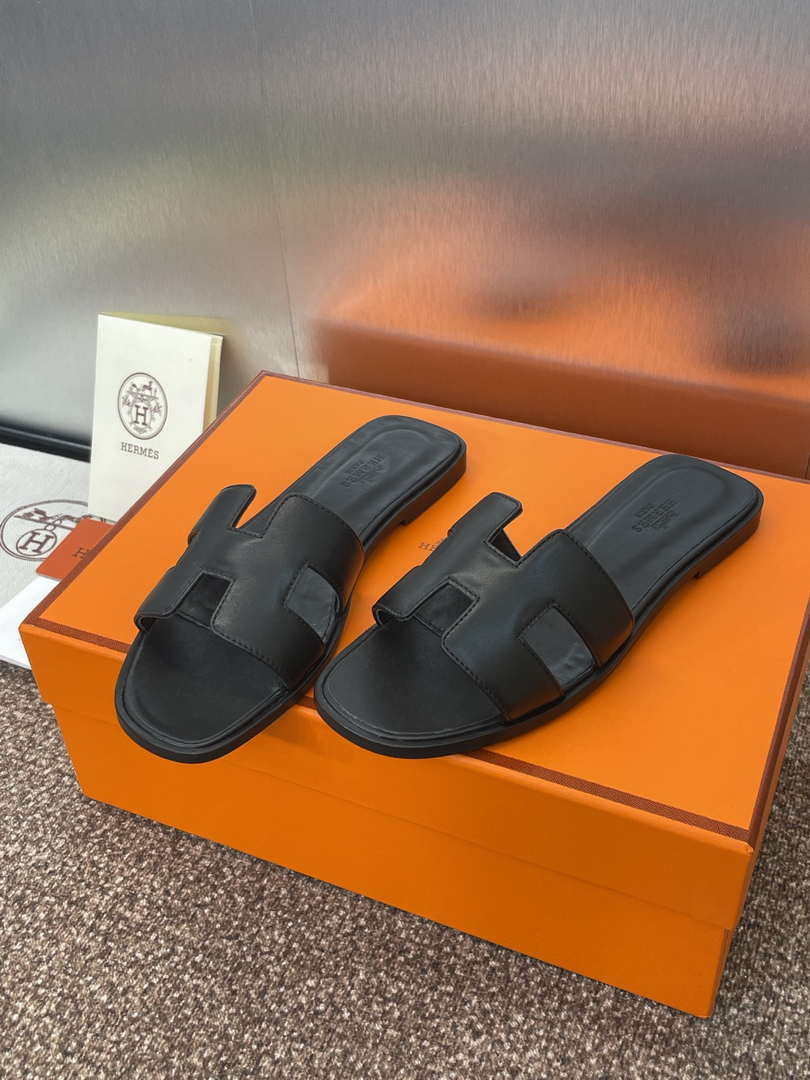 Hermes H021056Zv03340 Women Oran Sandal H33625