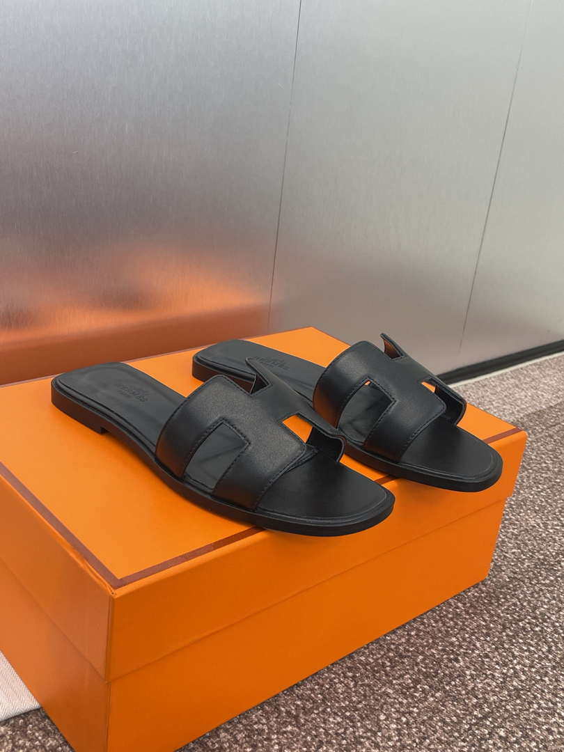Hermes H021056Zv03340 Women Oran Sandal H33625