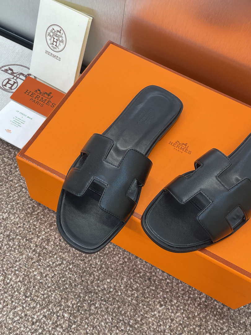 Hermes H021056Zv03340 Women Oran Sandal H33625