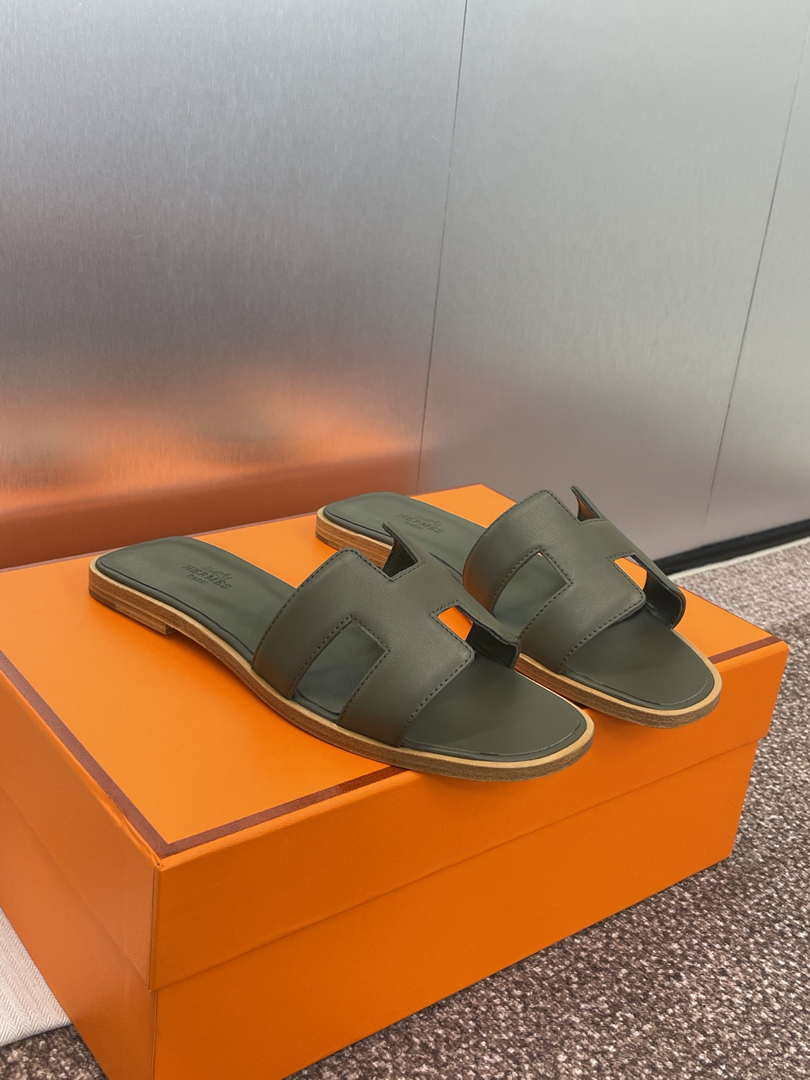 Hermes H021056Zv03340 Women Oran Sandal H33624