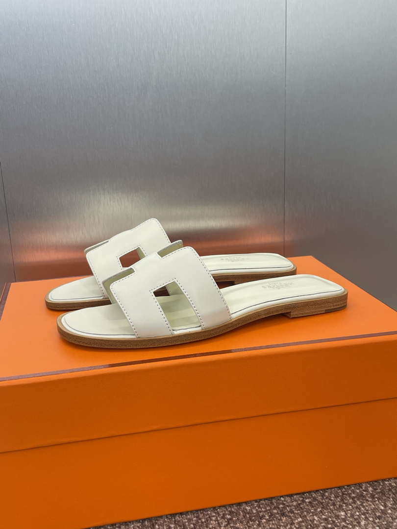 Hermes H021056Zv03340 Women Oran Sandal H33626