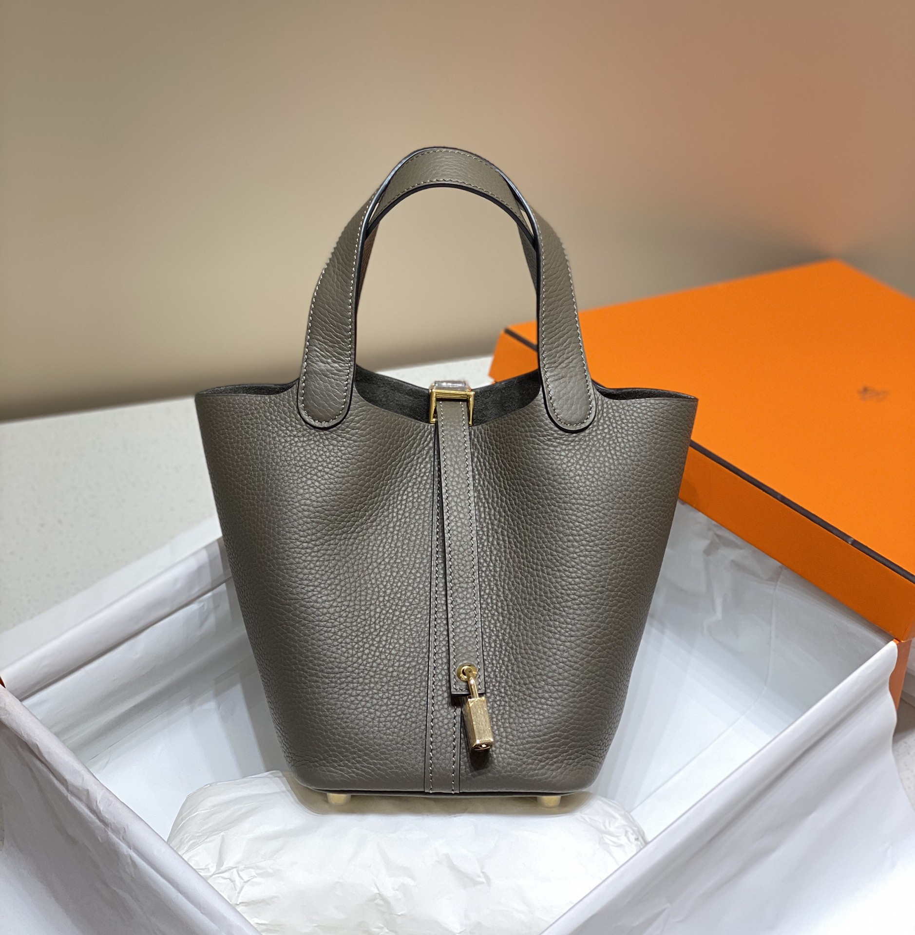 Hermes H056289 Picotin Lock 18 22 Bag H330001 - 18 cm - View 1