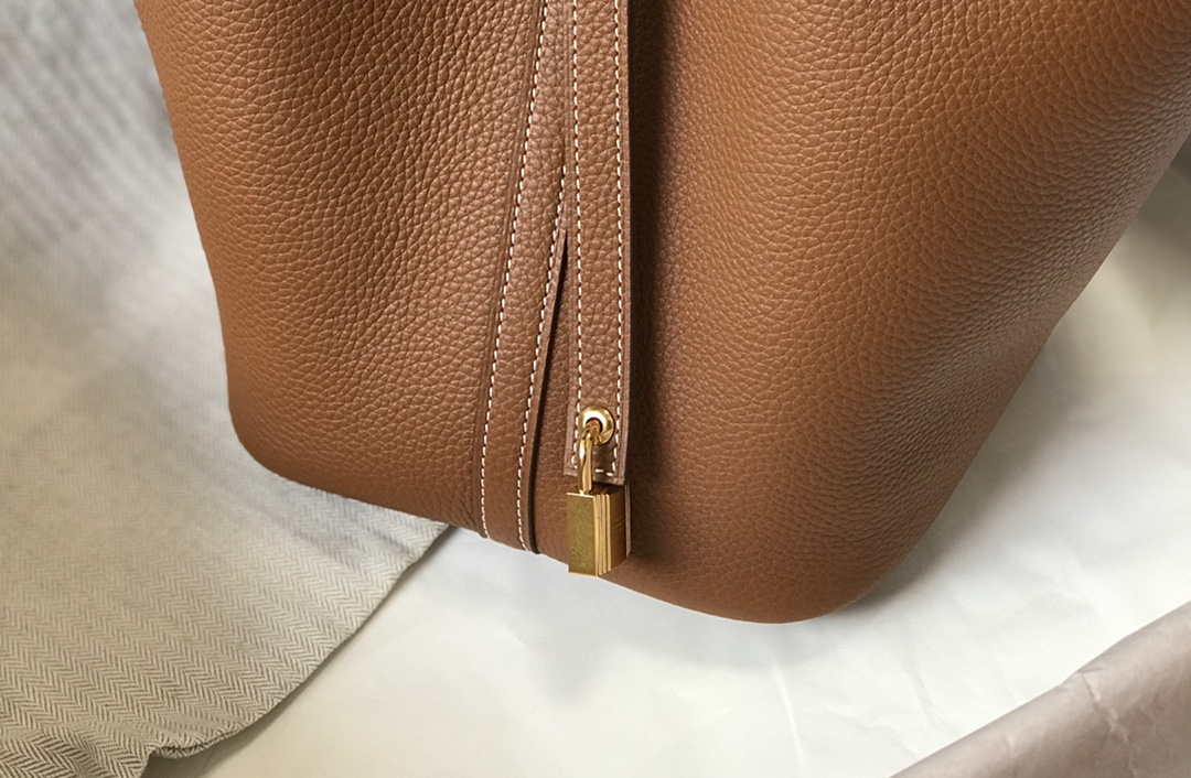 Hermes H056289 Picotin Lock 18 22 Bag H330002