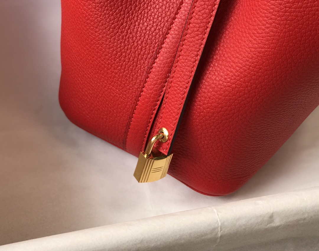 Hermes H056289 Picotin Lock 18 22 Bag H330005