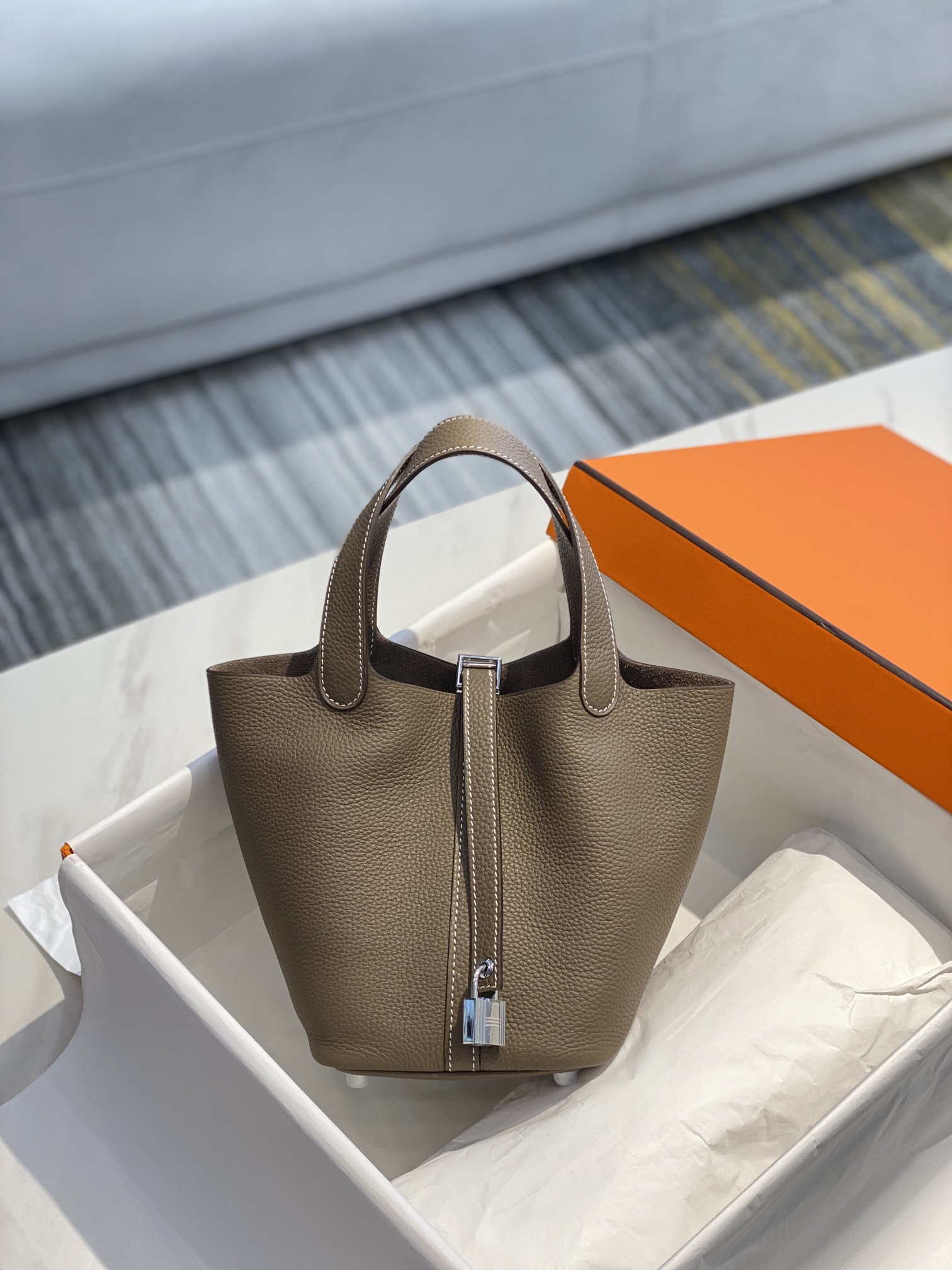 Hermes H056289 Picotin Lock 18 22 Bag H330006 - 18 cm - View 1