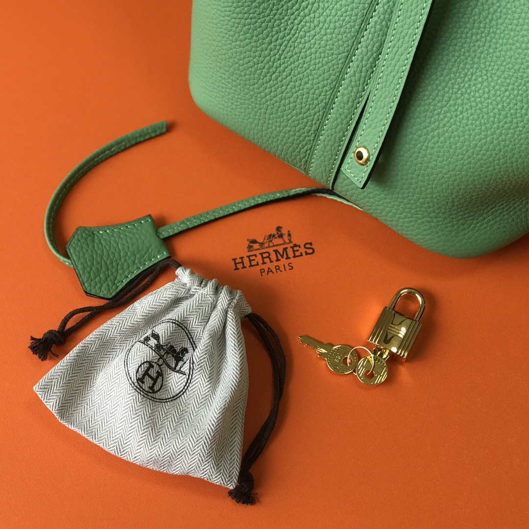 Hermes H056289 Picotin Lock 18 22 Bag H330008