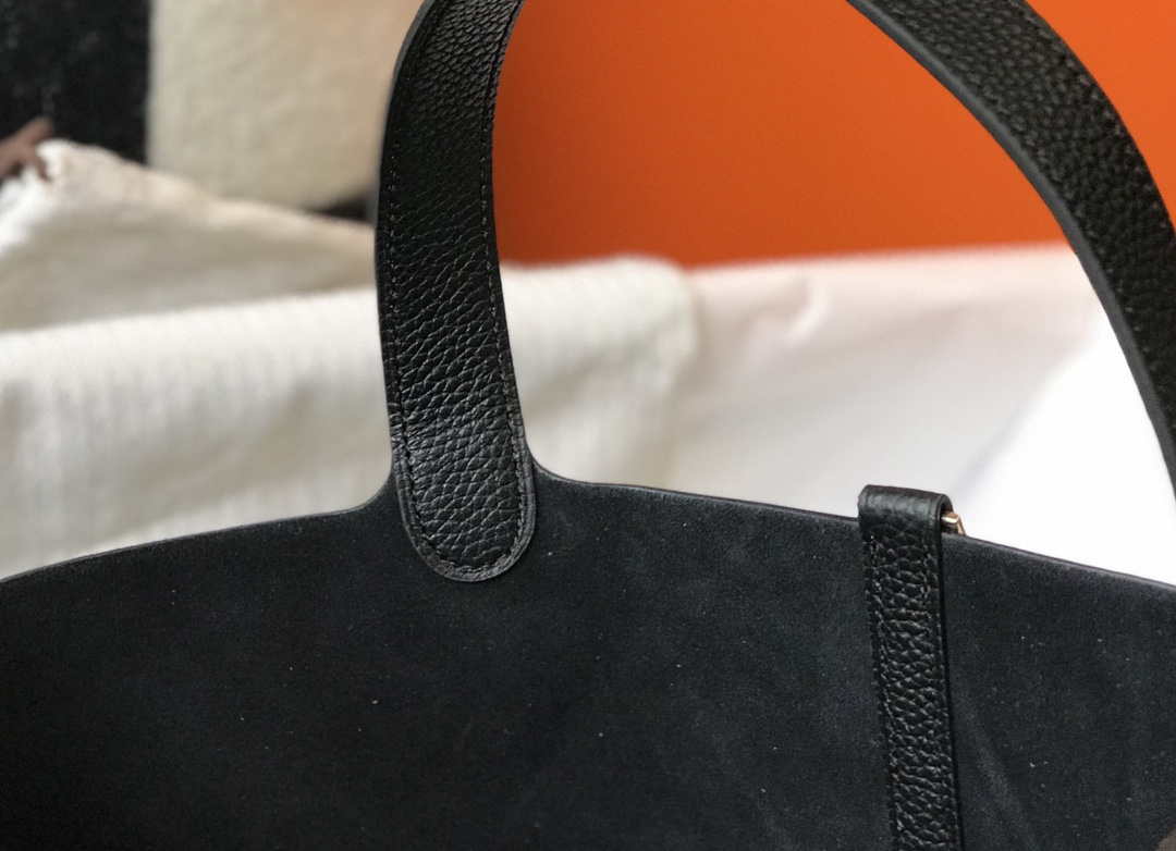 Hermes H056289 Picotin Lock 18 22 Bag H330011
