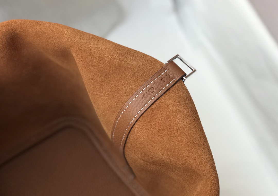 Hermes H056289 Picotin Lock 18 22 Bag H330010