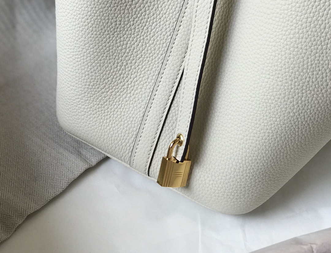 Hermes H056289 Picotin Lock 18 22 Bag H330012 Gold - 18 cm - View 4
