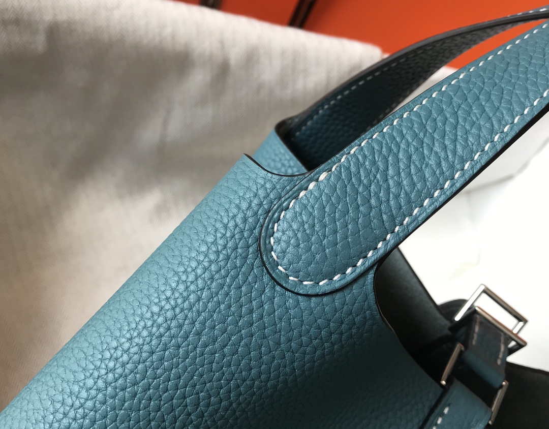 Hermes H056289 Picotin Lock 18 22 Bag H330014