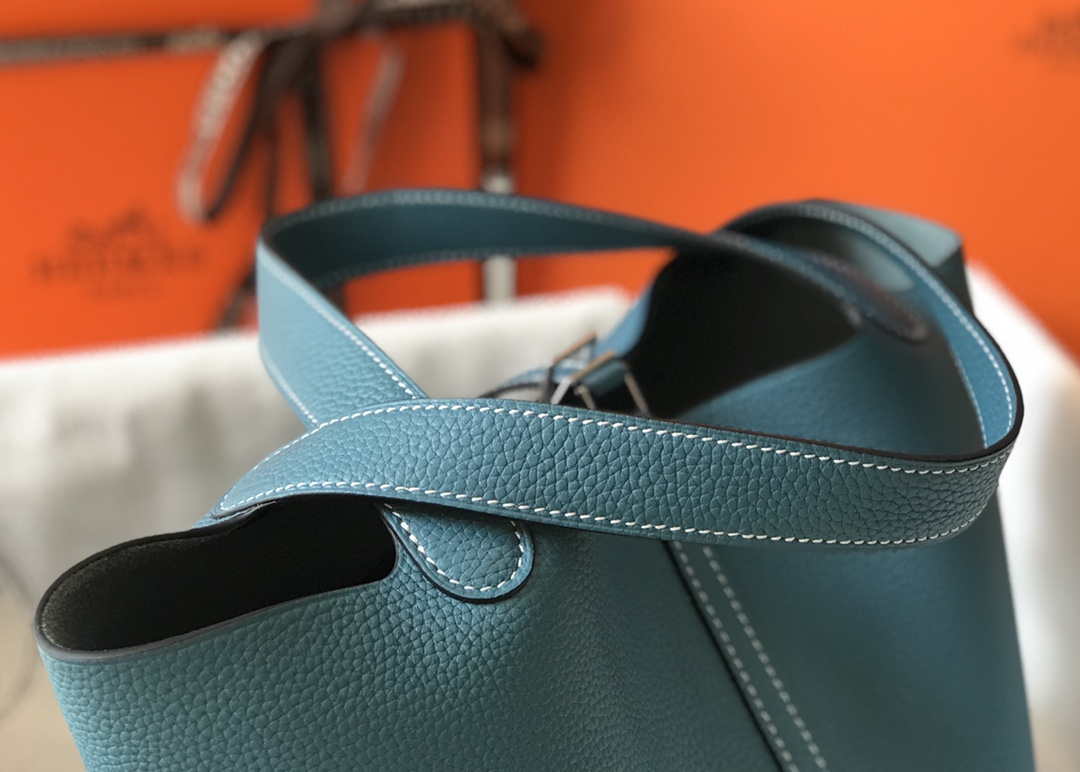 Hermes H056289 Picotin Lock 18 22 Bag H330014