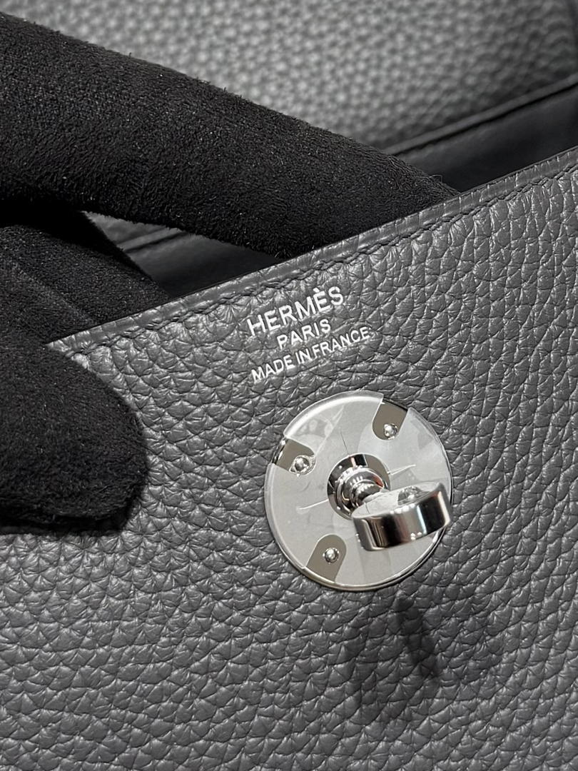 Hermes H073428 Lindy 26 Clemence TC Bag H232001