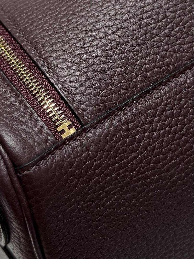 Hermes H073428 Lindy 26 Clemence TC Bag H232002