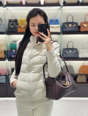 Hermes H073428 Lindy 26 Clemence TC Bag H232002 - Default Title - View 10