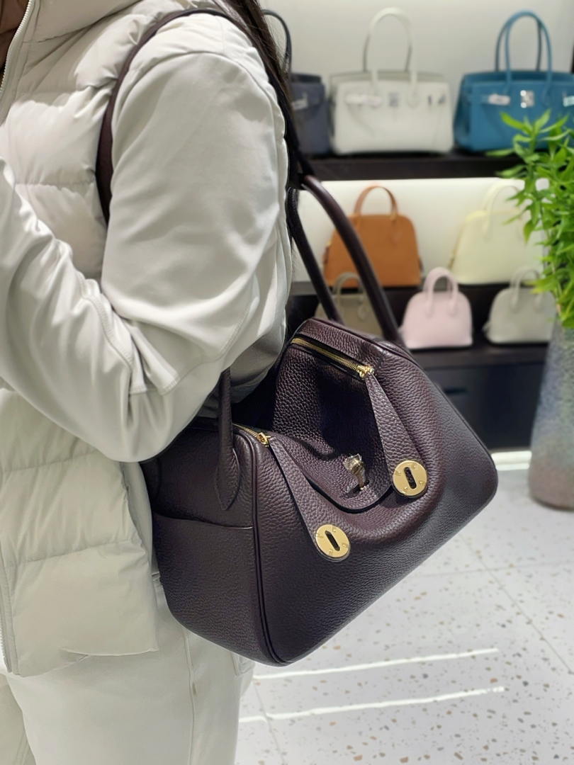 Hermes H073428 Lindy 26 Clemence TC Bag H232002