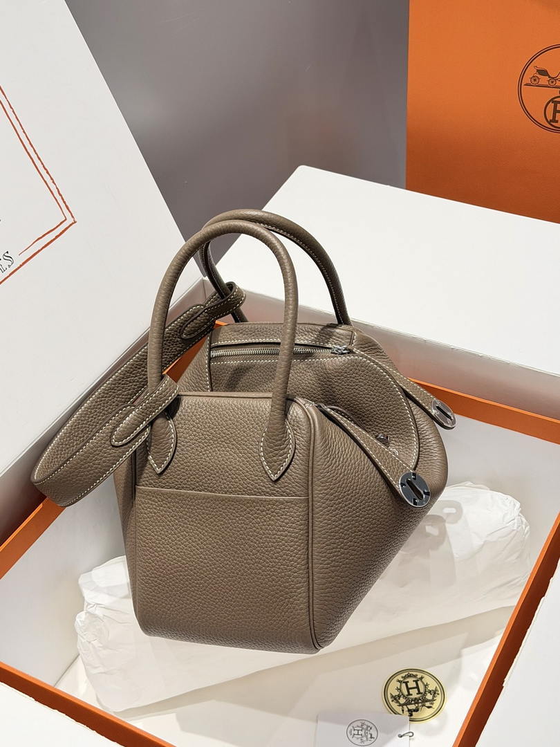Hermes H073428 Lindy 26 Clemence TC Bag H232003